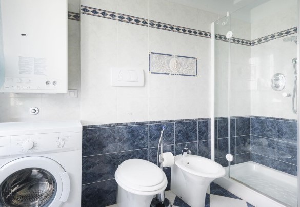 Bathroom with shower on the ground floor - Villa Vittoria D'Anghiari 