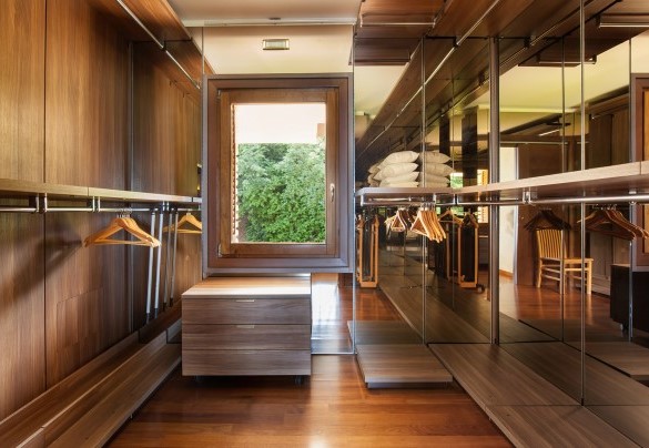 Walk-in closet in bedroom no.1 - Villa Viù