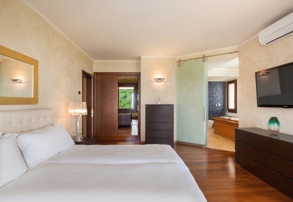 Double bedroom no.1 on the ground floor - Villa Viù