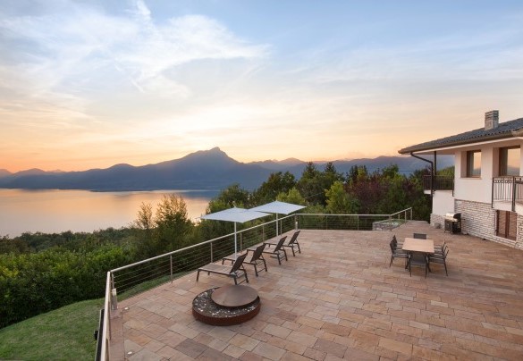 Magical sunset atmosphere - Villa Viù