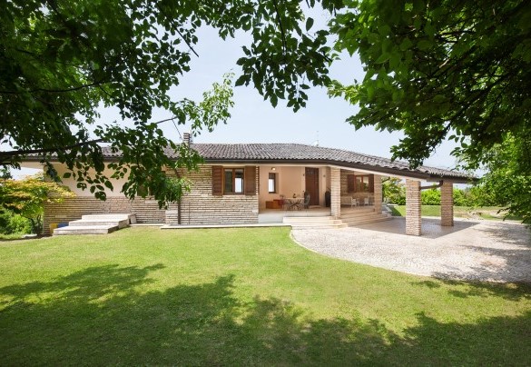 The porch with sitting area - Villa Viù