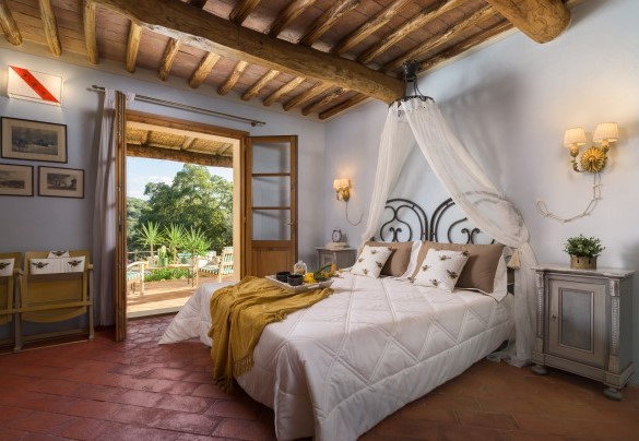 Master room con letto matrimoniale con bagno en suite e due accessi sull'esterno - Villa Zaca