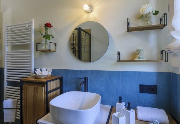 Bathroom n.1 with shower – Villino Le Moie