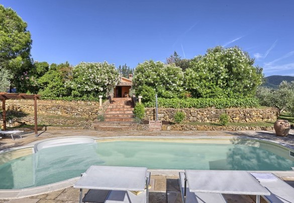 Villa in affitto con piscina esclusiva a un passo dalle spiagge di Castiglione della Pescaia – Virginia