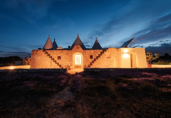 The back of the villa in the evening - White Stone House