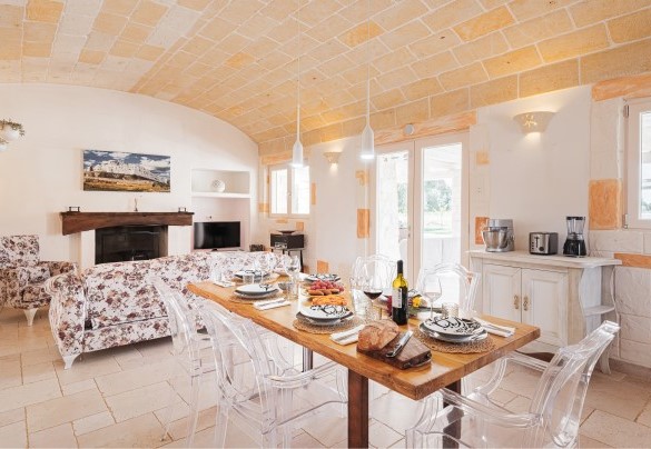 The dining table - White Stone House